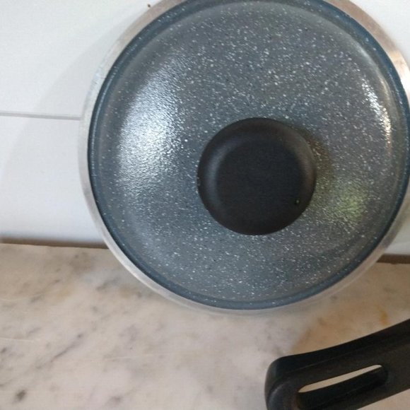 Vintage Club Cast Aluminum 1 Quart Saucepan and Lid, Speckled Grey Club Cooking - Picture 4 of 9